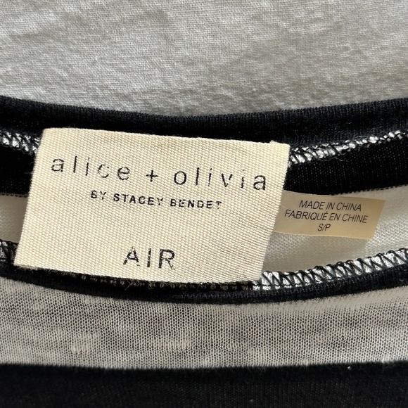 Alice & Olivia AIR Slub Linen Striped Crop Top - Picture 4 of 6